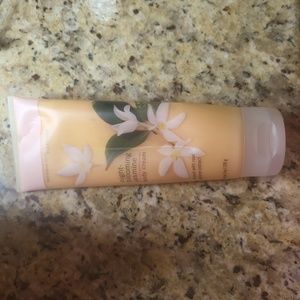 NEW NIGHT BLOOMING JASMINE CREAM BATH & BODY WORKS